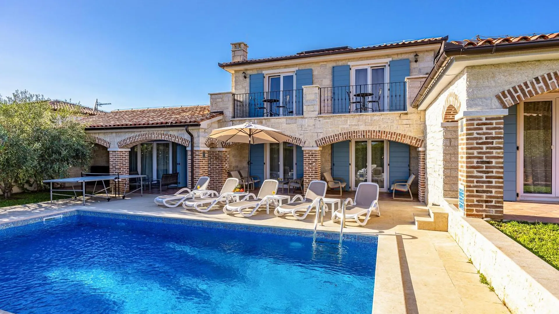 Villa Bosco In Medulin With Sea View And Private Pool Only 300 Meters From The Beach Croatia